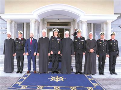 قادة القوات البحرية خلال لقاء وفد الأئمة