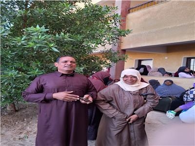 إقبال كبير من المواطنين على اللجان الانتخابية بمحافظة الوادى الجديد  