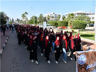 بمشاركة 700 طالب وطالبة مسيرة حاشدة من جامعة القناة للجنة عبد الجواد حسني