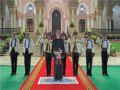 السلطان هيثم بن طارق خلال الاحتفال بيوم قوات السلطان المسلحة