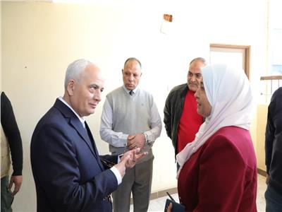  وزير التعليم يقوم بزيارة مفاجئة لمدرستين في القاهرة والجيزة