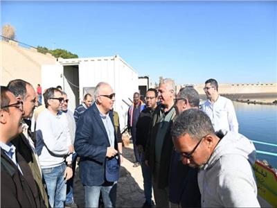 هانى سويلم وزير الموارد المائية والرى أثناء زيارته لمحافظة أسوان