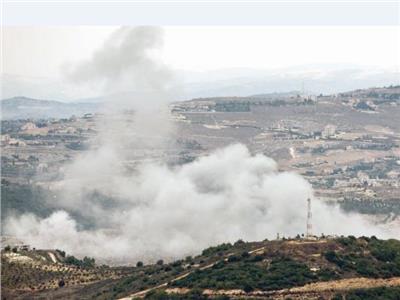 دخان يتصاعد من الحدود الإسرائيلية اللبنانية