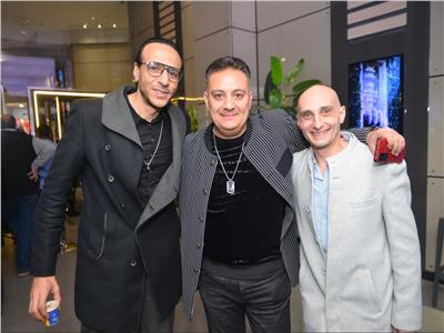 الفنان وائل ترك يتوسط  المخرج معوض إسماعيل والمنتج محمد الدياسطي