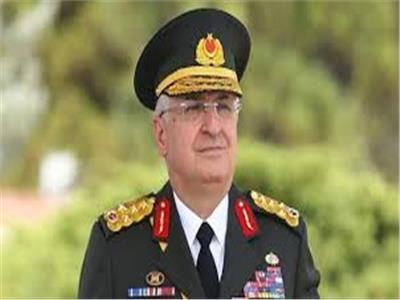  وزير الدفاع التركي يشار غولر 