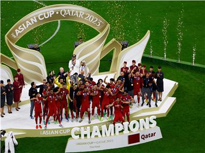 تتويج منتخب قطر