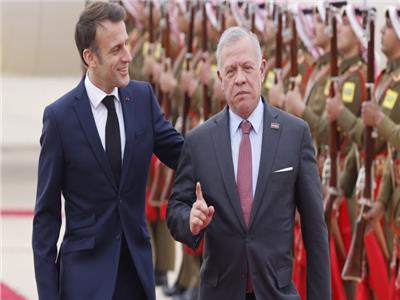 العاهل الأردني والرئيس الفرنسي