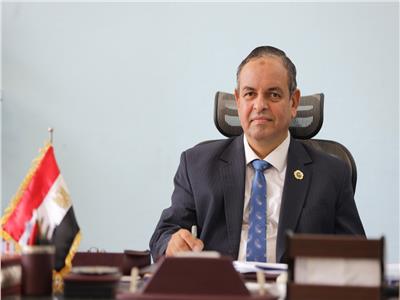  الشحات غتوري رئيس مصلحة الجمارك