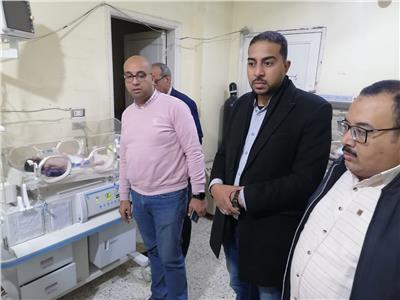الدكتور محمد يحيي بدران وكيل وزارة الصحة خلال تفقده المستشفي 