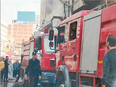 إخماد حريق بمحل براويز قبل امتداده لمنطقة تجارية بطنطا