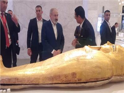 رئيس وزراء أرمينيا يزور المتحف القومي للحضارة المصرية بالفسطاط