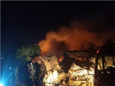  حريق هائل في حظيرة مواشي