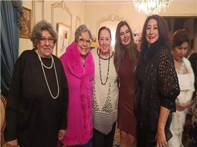 صلاة الجنازة على جثمان زوجة فريد شوقي ظهر اليوم.. والدفن بمقابر الأسرة بطريق الفيوم