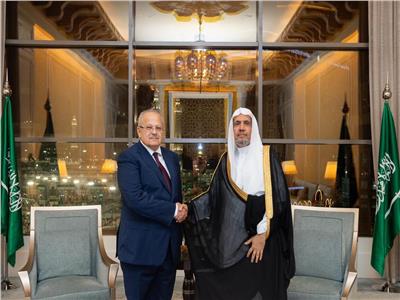  الشيخ محمد بن عبد الكريم العيسى يستقبل  الدكتور محمد الخشت 