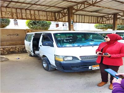 حملات على مواقف سيارات الأجرة بدمياط لمتابعة الالتزام بالتعريفة المقررة