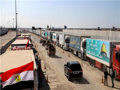 دخول 48 شاحنة مساعدات لغزة قادمة من مصر واستقبال 36 جريحًا للعلاج 
