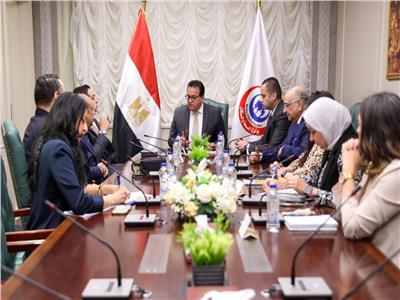وزير الصحة يشهد توقيع بروتوكول تعاون بين الوزارة والشركة المصرية الأفريقية