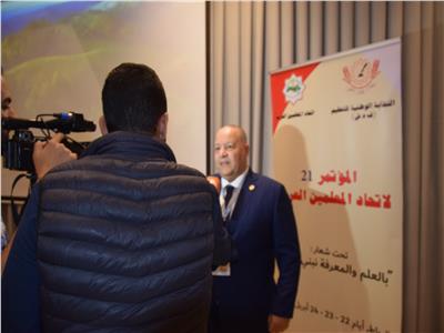 ياسر عرفات الأمين العام لنقابة المهن التعليمية