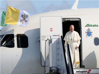 البابا فرنسيس يسافر الفاتيكان