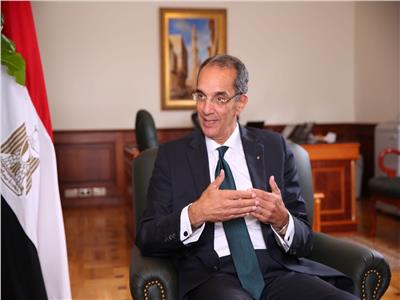 الدكتور عمرو طلعت وزير الاتصالات
