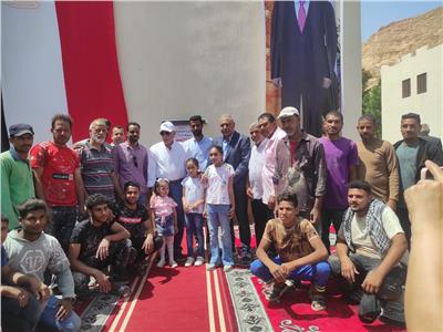 أهالي قرية "رأس النقب" يشكرون الرئيس السيسي علي التنمية وإدخال الخدمات 