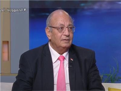 الدكتور جمال شقرة أستاذ التاريخ الحديث والمعاصر