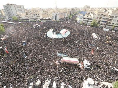آلاف الإيرانيين شاركوا فى جنازة «رئيسى» أمس