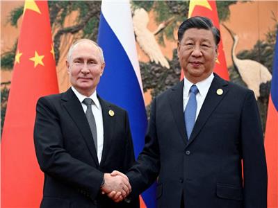 الرئيس الروسي فلاديمير بوتين ونظيره الصيني شي جين بينج