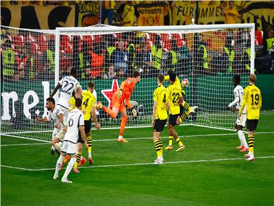 صورة من مباراة الريال ودورتموند