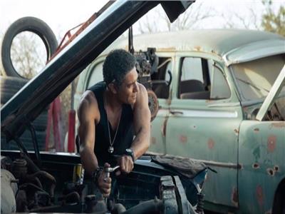آسر ياسين يروج لفيلم أولاد رزق ٣ 