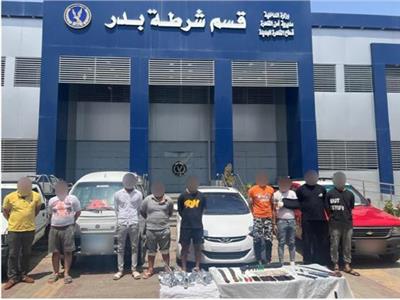 المتهمون والمضبوطات