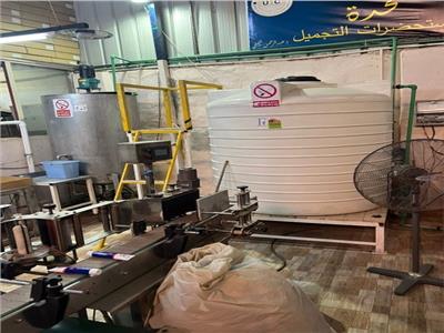 مصنع مستلزمات طبية بدون ترخيص بالمرج 