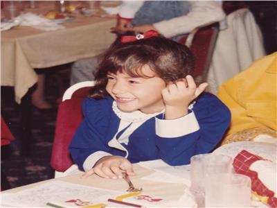صورة نادرة للفنانة دنيا سمير غانم 