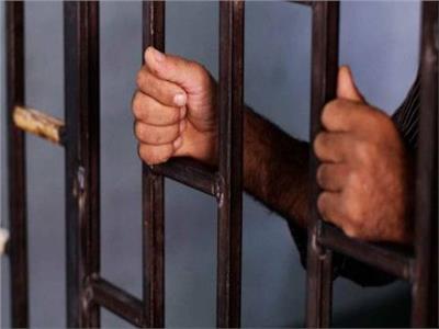 تجديد حبس سيدة بتهمه السرقة بتهمة النصب على المواطنين بزعم قراءة الكف والودع