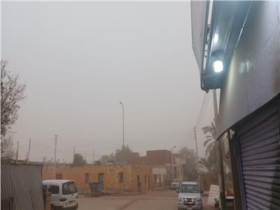 عاصفة ترابية في أسوان