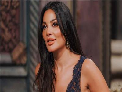 الفنانة اللبنانية نادين نجيم
