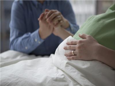 كيفية تعامل الاب مع الأم الحامل
