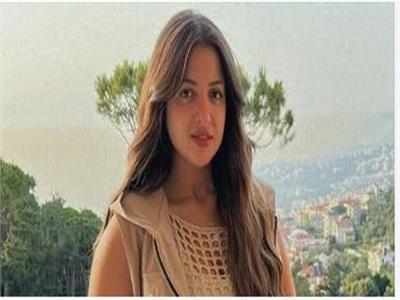  الفنانة منى فاروق