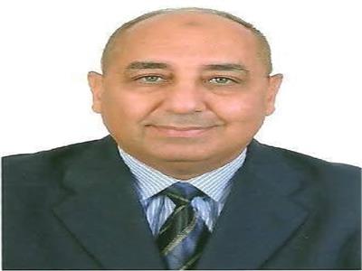 الدكتور علي عوف