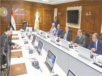 عوض لقيادات المحافظات: «مش عايزين قعدة فى المكاتب»
