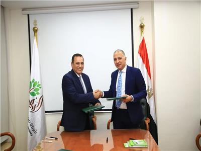 تنمية الريف المصري الجديد توقع اتفاقية لتوفير أجهزة الري والمعدات الزراعية