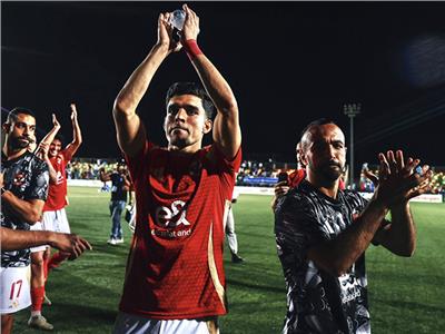 «بن شرقي» يعد جماهير الأهلي بالحصول على كأس دوري أبطال أفريقيا