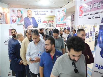  توافد الصحفيين للمشاركة في انتخابات التجديد النصفي