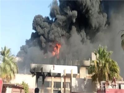 نشوب حريق داخل مصنع للبلاستيك 