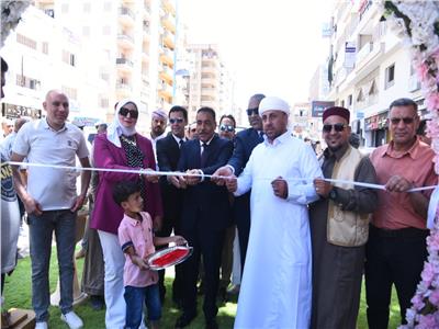 محافظ مطروح يفتتح سوق اليوم الواحد خلف مبنى مديرية تموين مطروح
