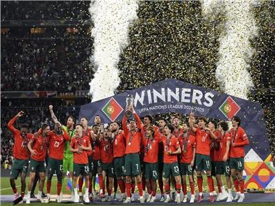 رونالدو يقود البرتغال للقب الثاني