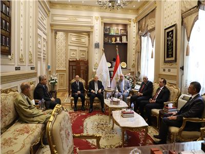 رئيس محكمة النقض يستقبل وزير العدل الأسبق لتقديم التهنئة  