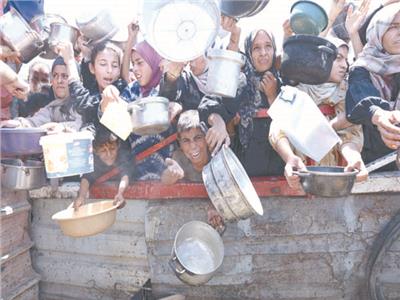 الفلسطينيون بقطاع غزة يعيشون فى مجاعة