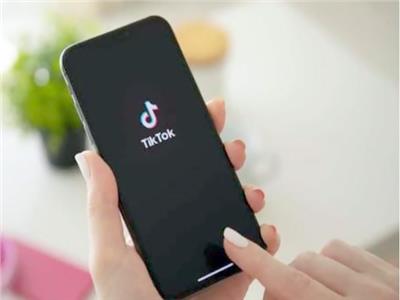 التيك توك| منصة الشهرة الزائفة.. تدمير لقيمنا وثقافتنا