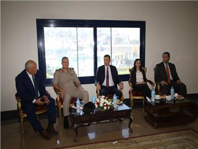 وزير الزراعة يلتقي محافظي البحيرة ودمياط والوادي الجديد ونائب رئيس الهيئة الهندسية 